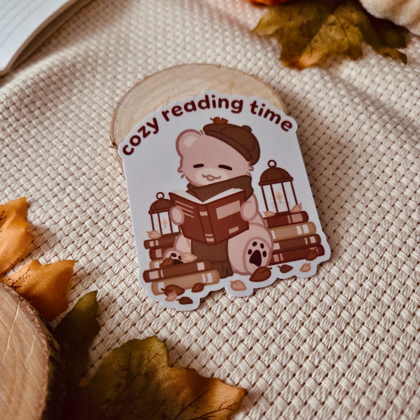 Kiss Cut Sticker - Cozy reading time