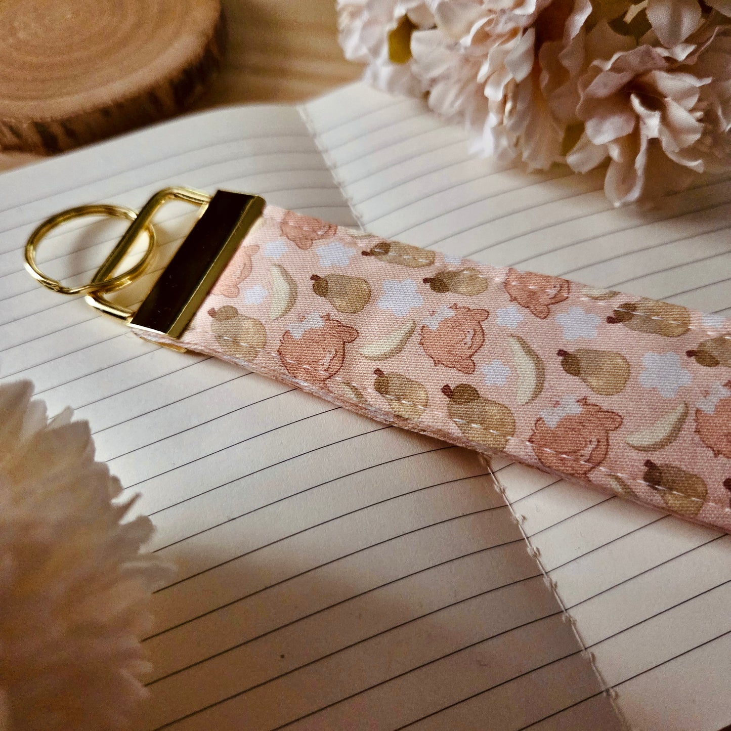 Keychain wristlet - Lovely Orchard ❘ Lovely Pear