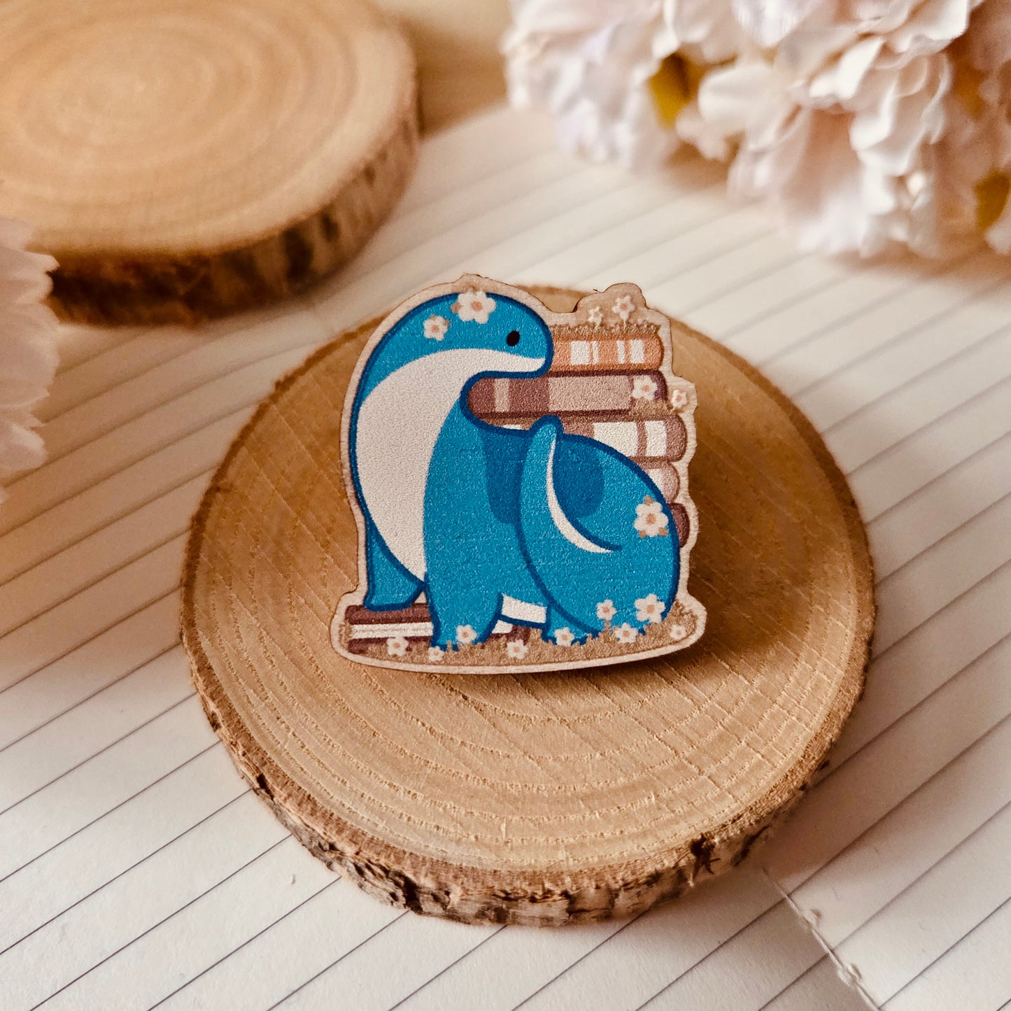 wooden pin - Flowers & Books ❘ Blind Bag